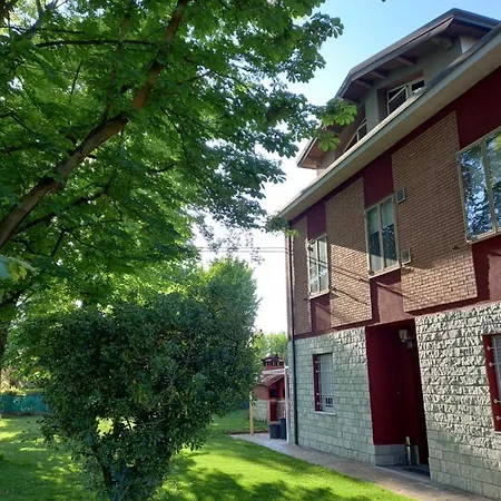 Km 198 - Letto E Colazione 4*