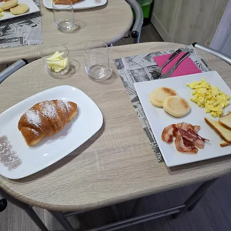Km 198 - Letto E Colazione Bed & Breakfast *